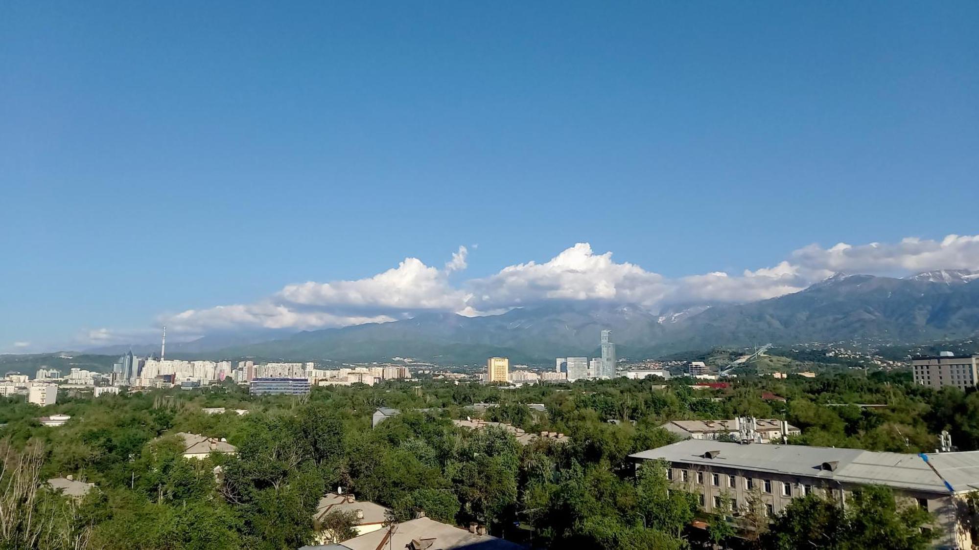 "Картина Горных Вершин" Квартира- "Mountain View" Apartment Almaty Exterior photo